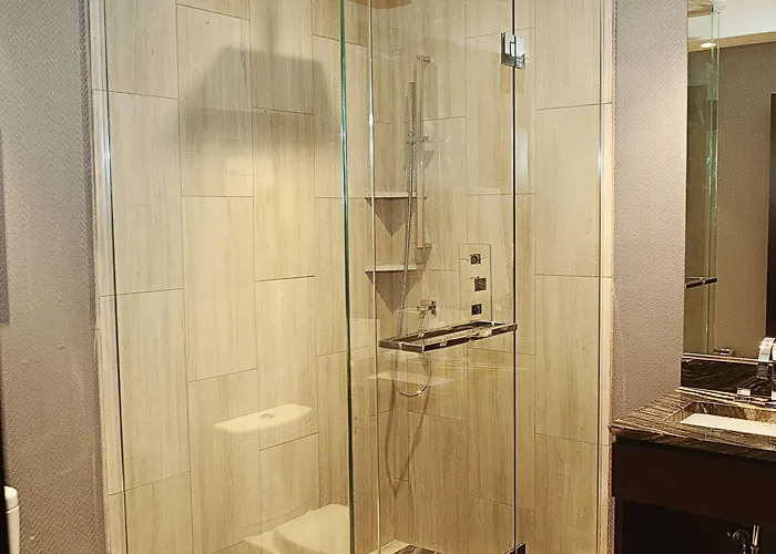 Ivy Boutique (adults Only) 4*